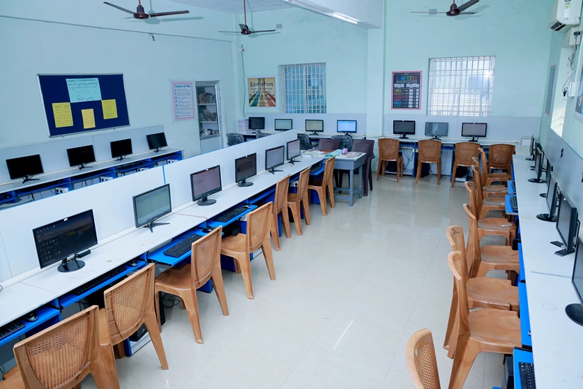 Computer lab | Sanskar Public Academy