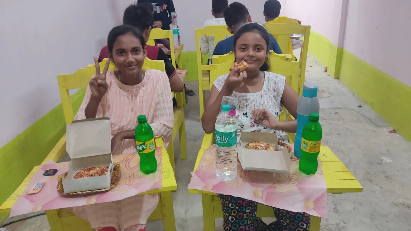 happy-students |M C Square