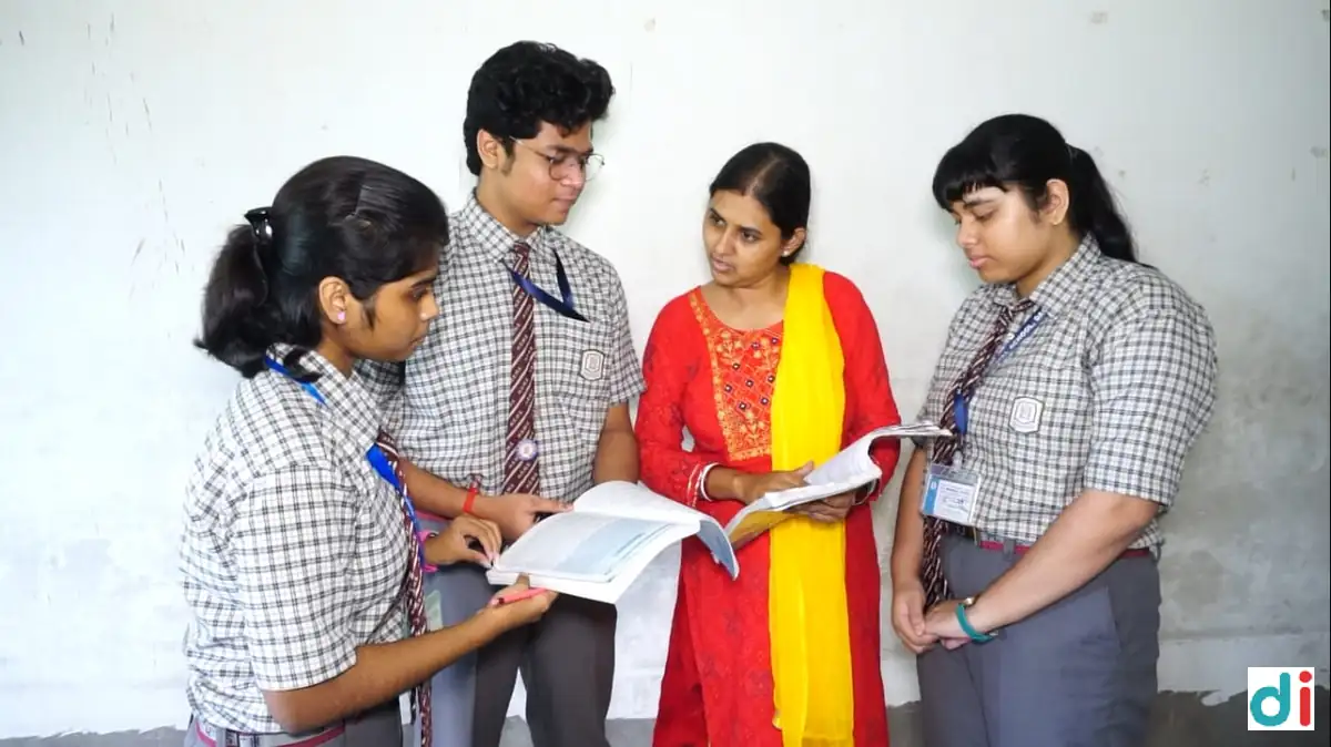 Trusted School with Parent Teacher Interaction in Janai | HS Memorial School
